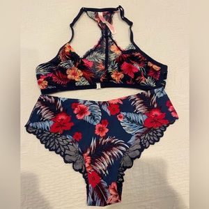 Victoria’s Secret Floral Lingerie Set Size M